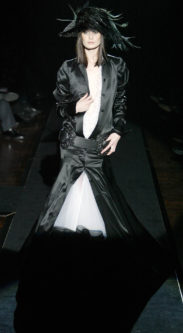 Milano, Feb/March 2003
Milano Collezioni
Pret a Porter
Aut/Wint 2003/04
Ph. Graziano Ferrari & Co.